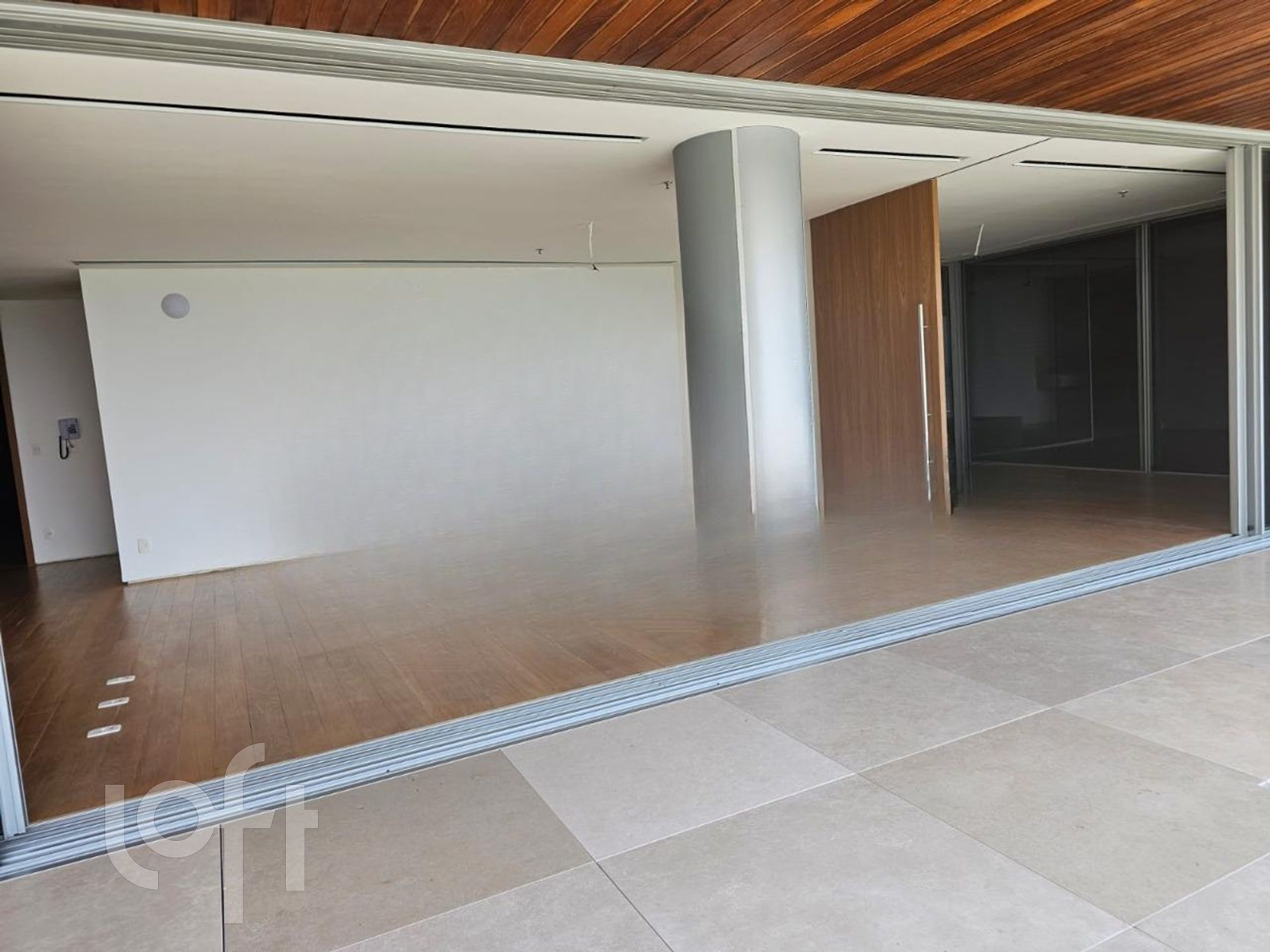 Apartamento à venda com 1 quarto, 131m² - Foto 20