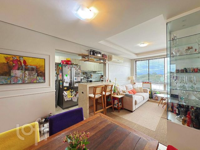 Apartamento com 64m², 2 dormitórios, 1 suíte, 1 vaga, Cristo Redentor em Porto Alegre