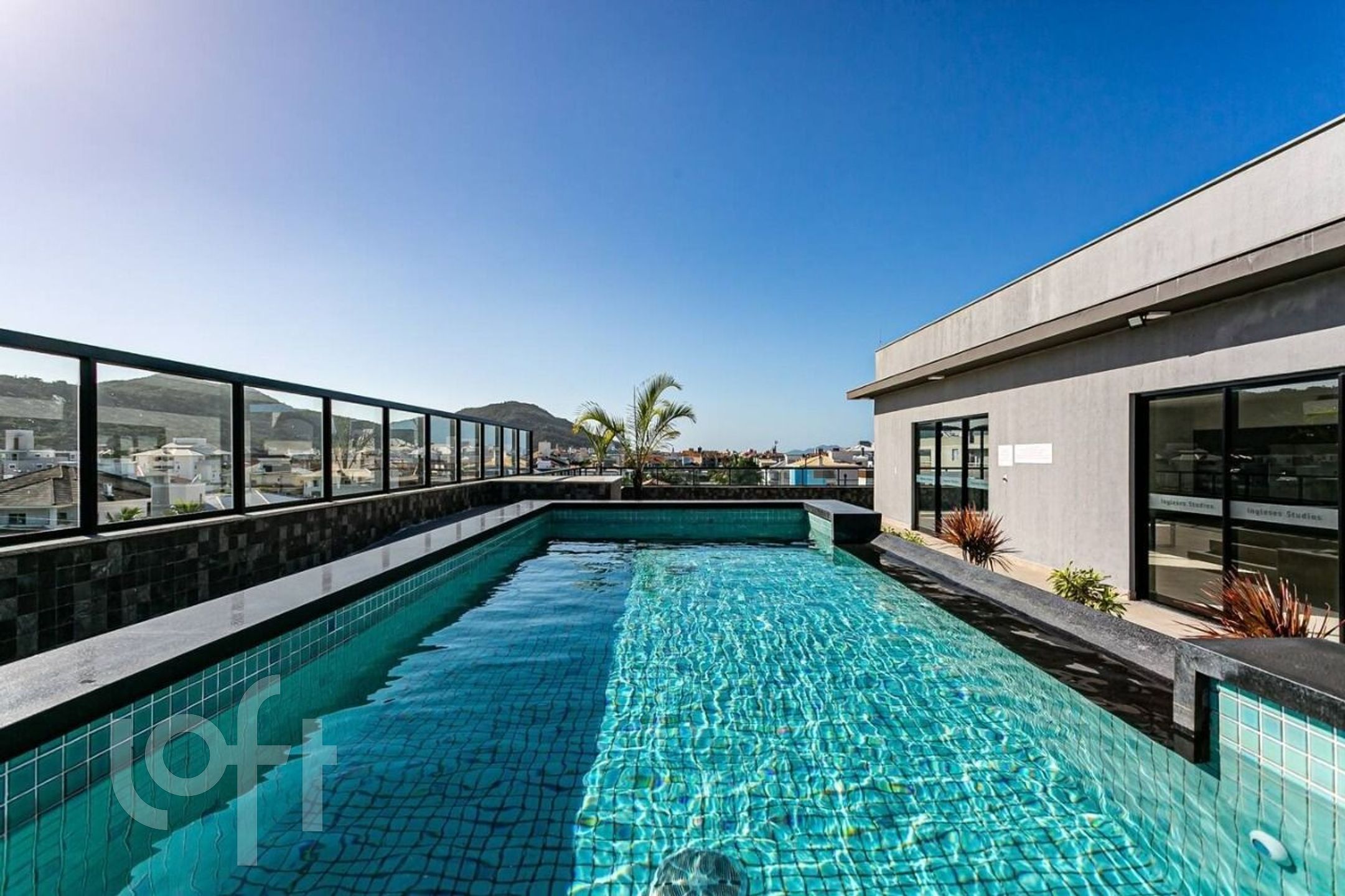 Apartamento à venda em Ingleses com 36 m², 1 quarto, 1 vaga