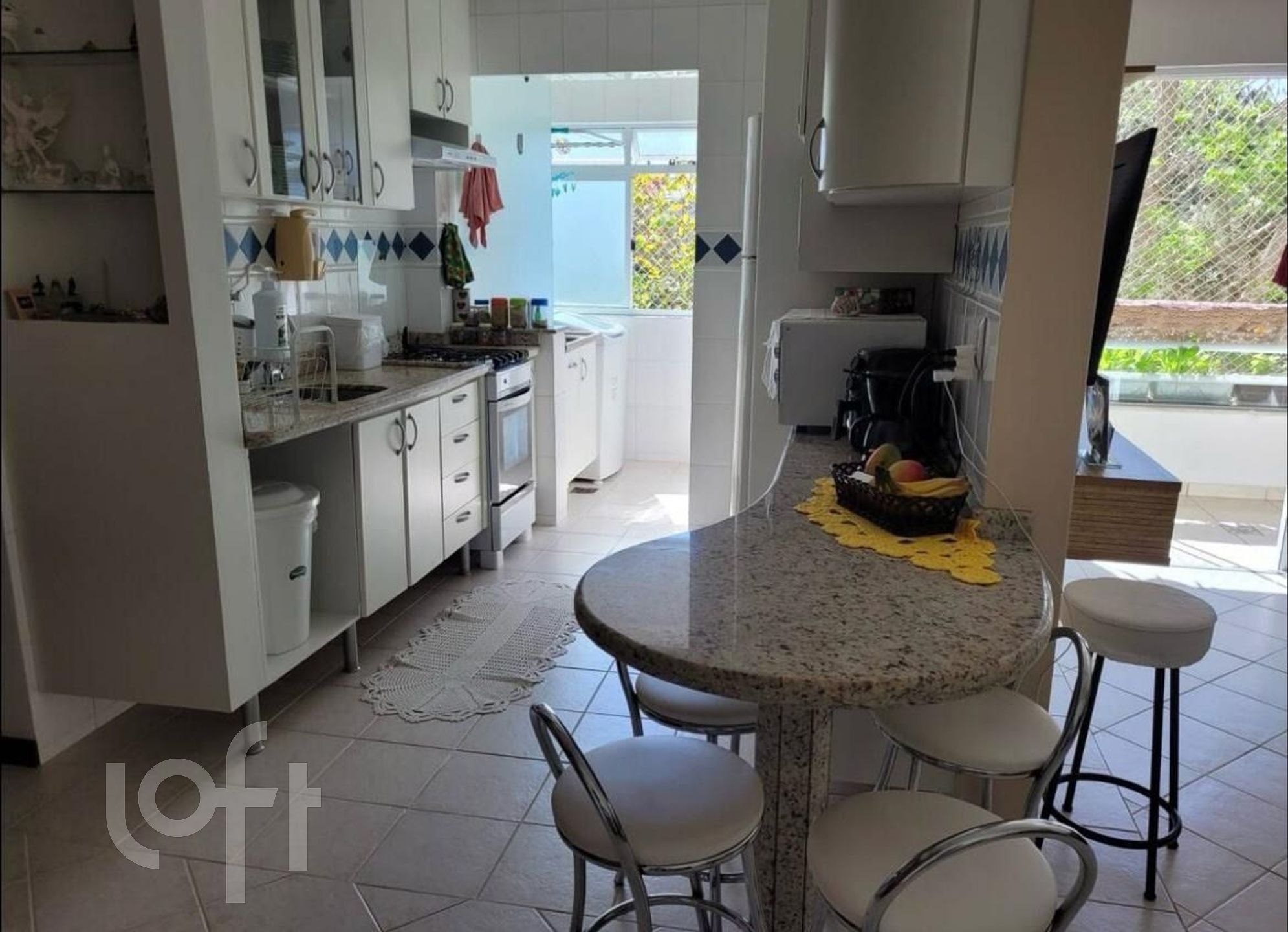 Apartamentos com 76m², 2 quartos, 1 suíte, 1 garagem, no bairro Canasvieiras em Florianópolis