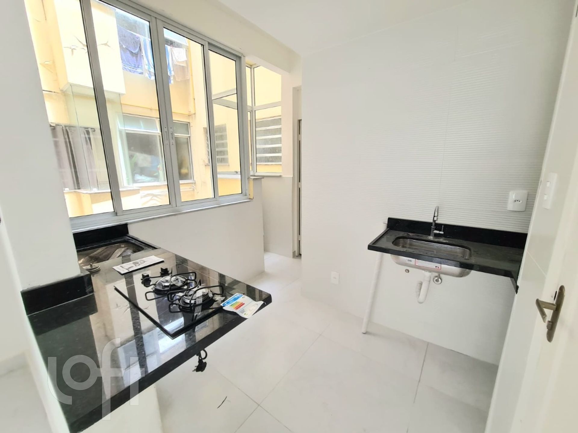 Apartamento à venda com 1 quarto, 50m² - Foto 15