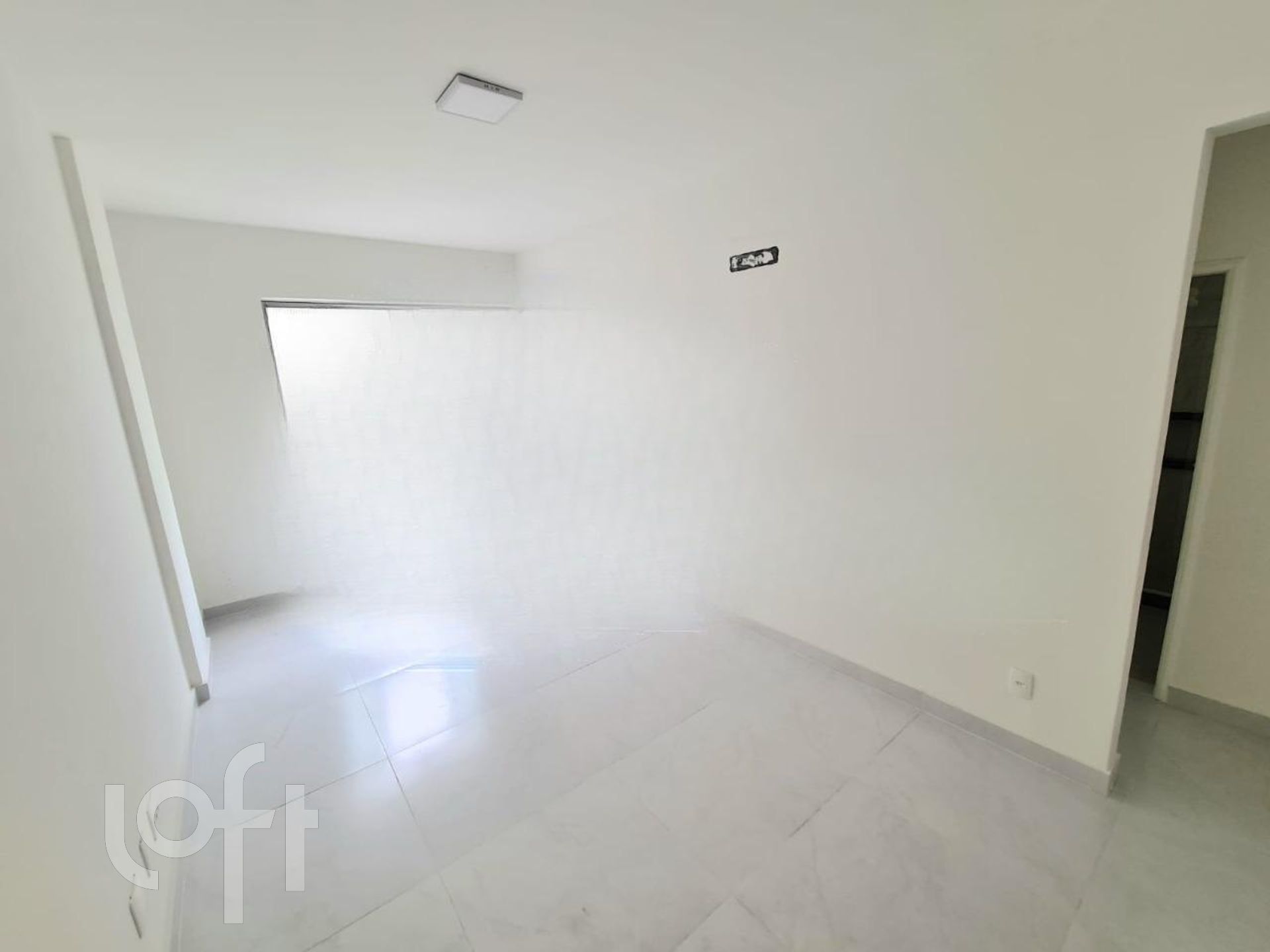 Apartamento à venda com 1 quarto, 50m² - Foto 9