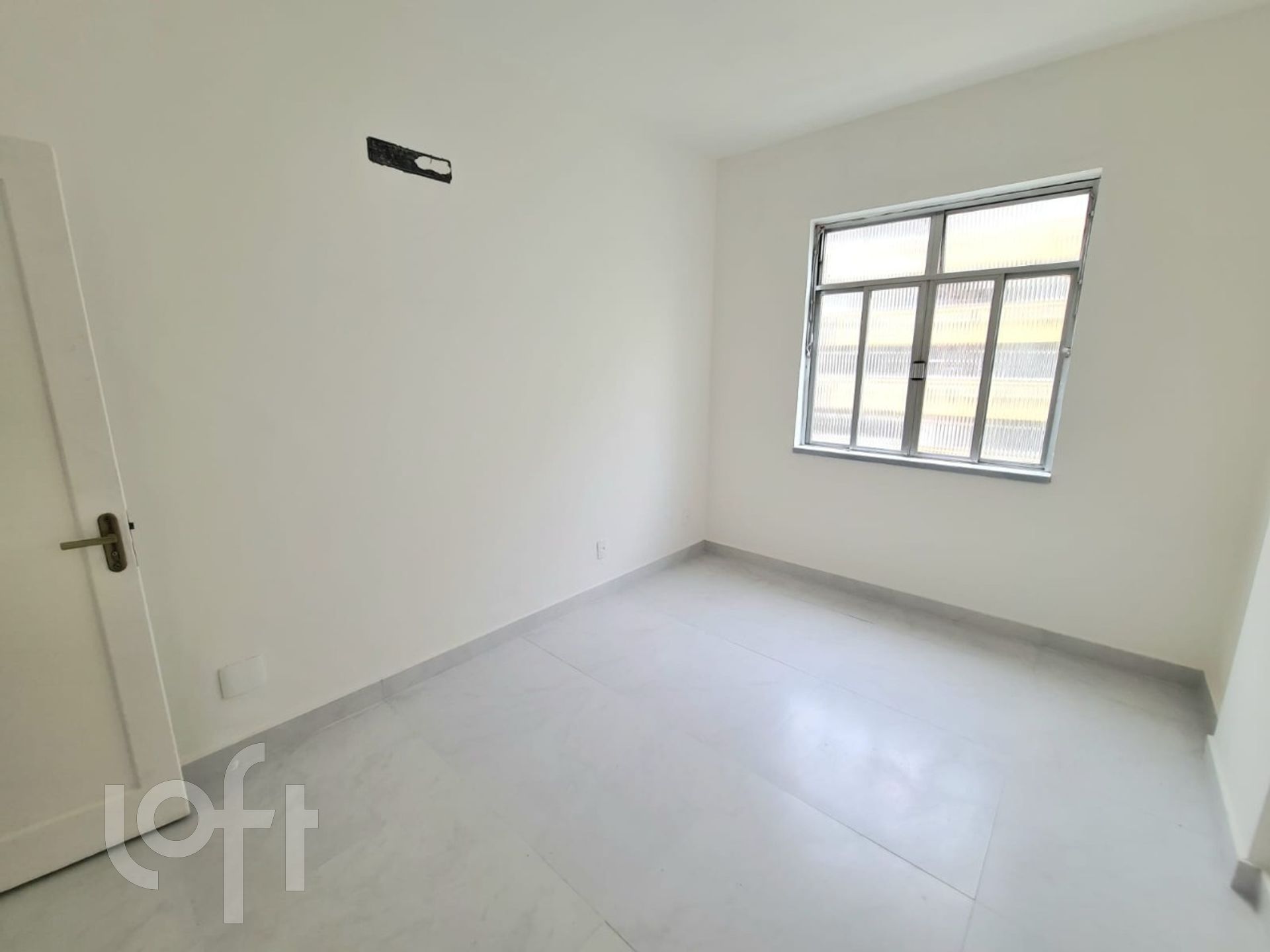 Apartamento à venda com 1 quarto, 50m² - Foto 10