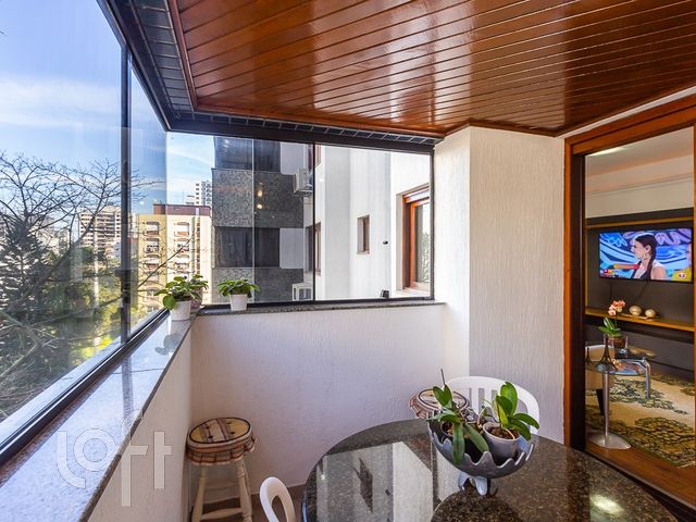 Apartamento com 72m², 2 dormitórios, 2 suítes, 2 vagas, Bela Vista em Porto Alegre