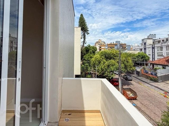 Apartamento com 71m², 2 dormitórios, Auxiliadora em Porto Alegre