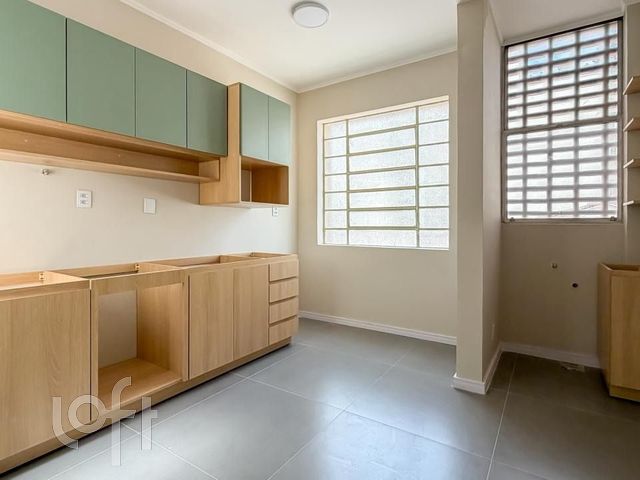 Apartamento com 71m², 2 dormitórios, Auxiliadora em Porto Alegre