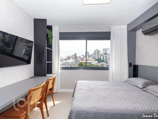 Apartamento com 30m², 1 dormitório, 1 vaga, Rio Branco em Porto Alegre