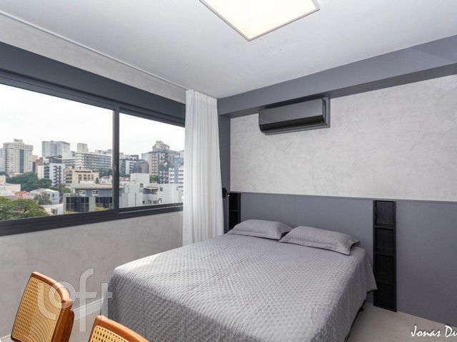 Apartamento com 30m², 1 dormitório, 1 vaga, Rio Branco em Porto Alegre