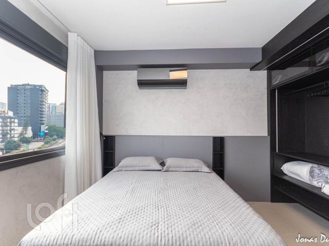 Apartamento com 30m², 1 dormitório, 1 vaga, Rio Branco em Porto Alegre