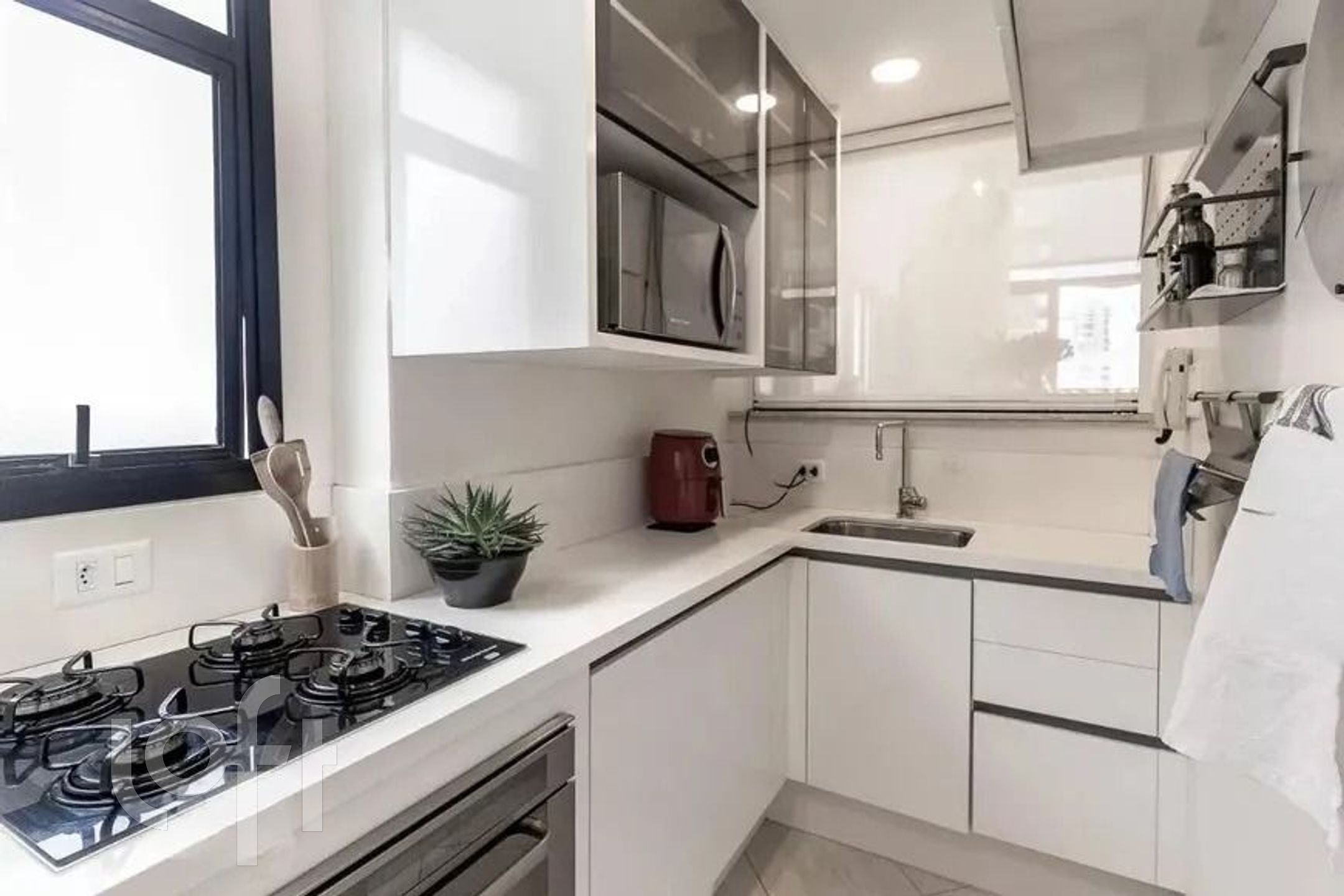 Apartamento à venda com 1 quarto, 75m² - Foto 15