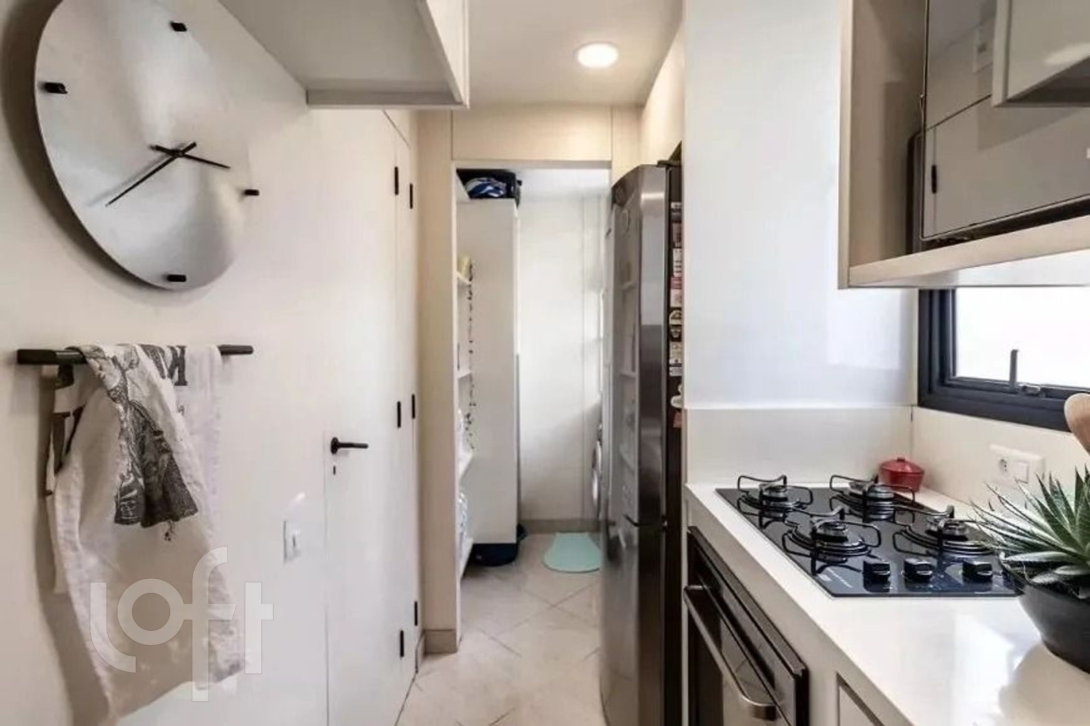 Apartamento à venda com 1 quarto, 75m² - Foto 17