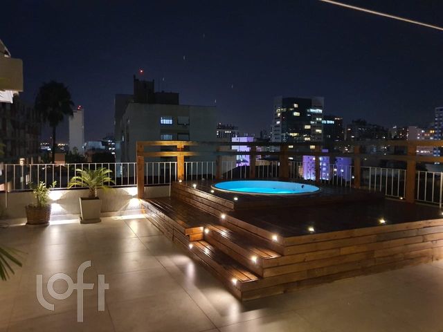 Apartamento com 235m², 3 dormitórios, 1 suíte, 1 vaga, Auxiliadora em Porto Alegre
