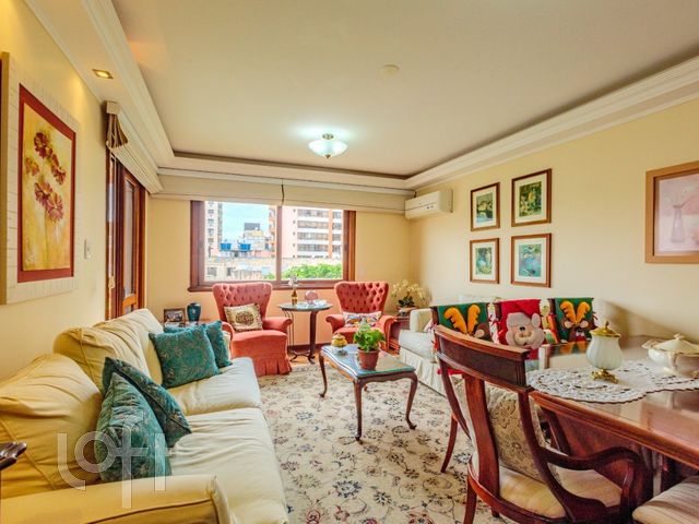 Apartamento com 129m², 3 dormitórios, 1 suíte, 2 vagas, Menino Deus em Porto Alegre