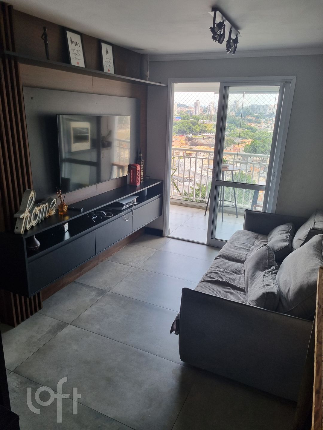 Apartamento à venda com 3 quartos, 77m² - Foto 1