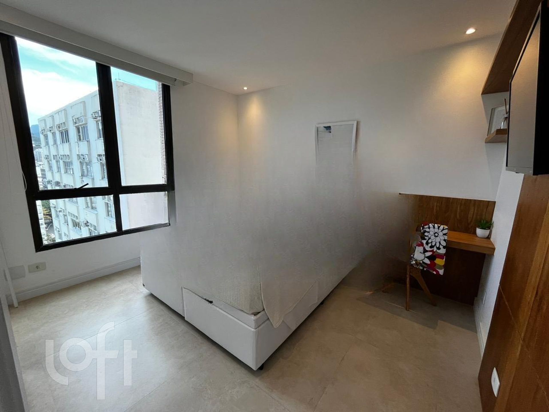 Apartamento à venda com 1 quarto, 62m² - Foto 28