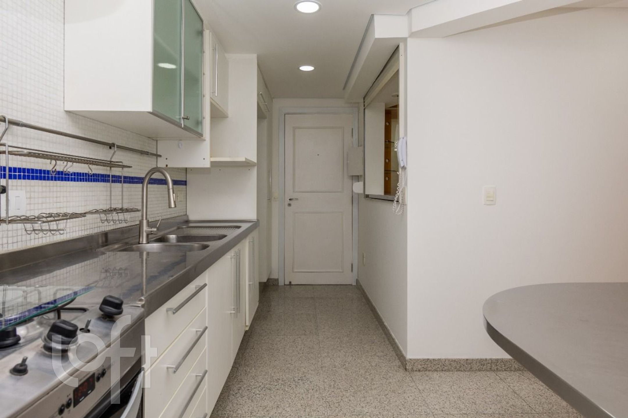 Apartamento à venda com 2 quartos, 162m² - Foto 11