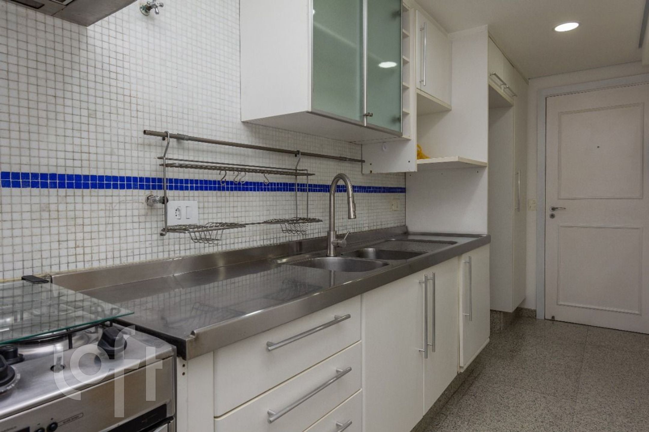 Apartamento à venda com 2 quartos, 162m² - Foto 13