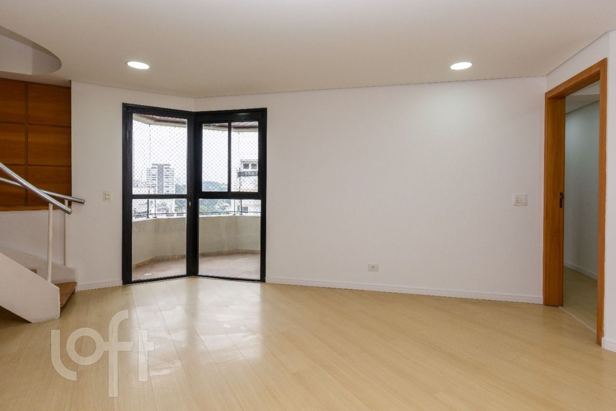 Apartamento à venda com 2 quartos, 162m² - Foto 1