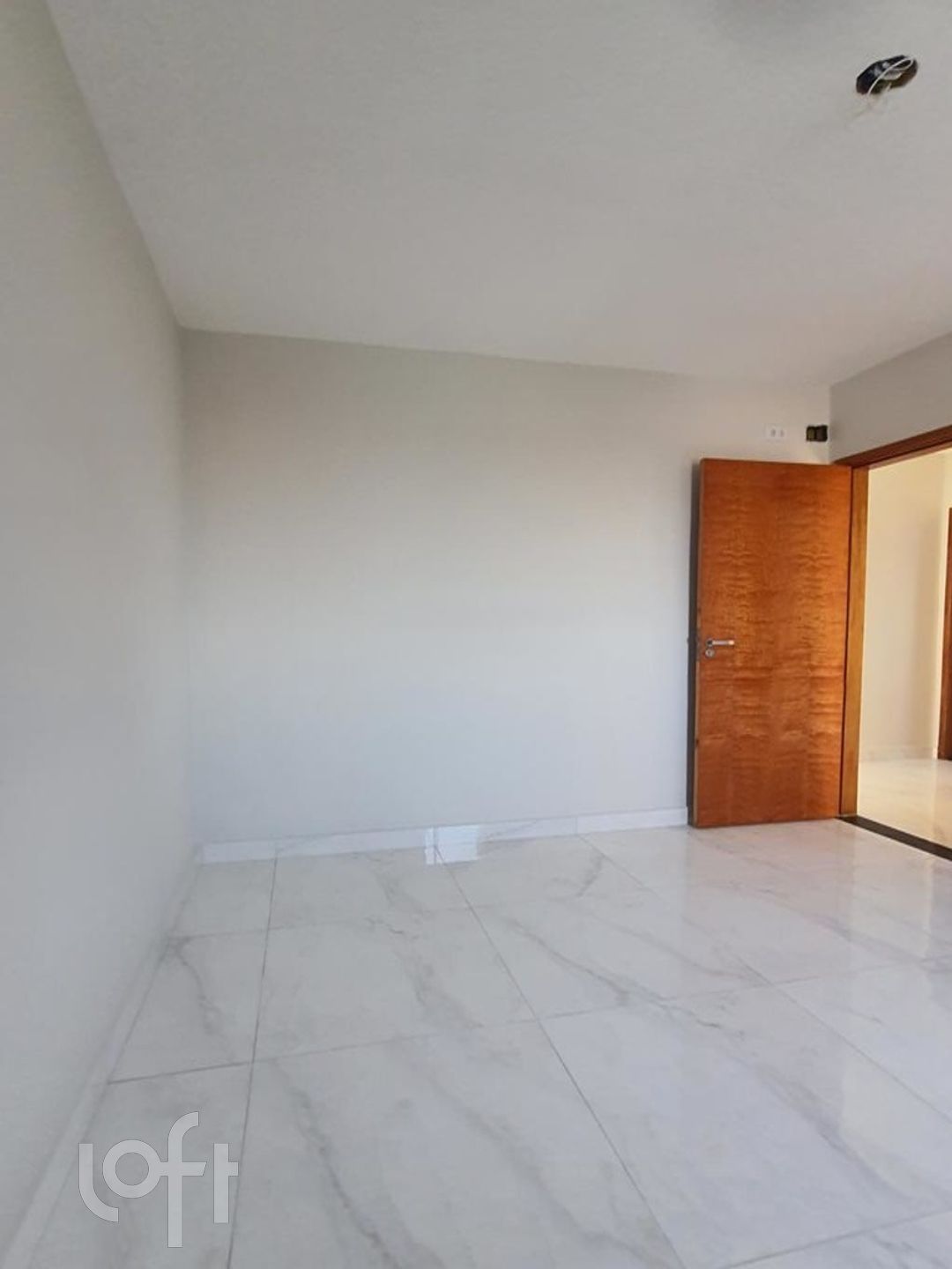 Apartamento à venda com 2 quartos, 4097m² - Foto 2