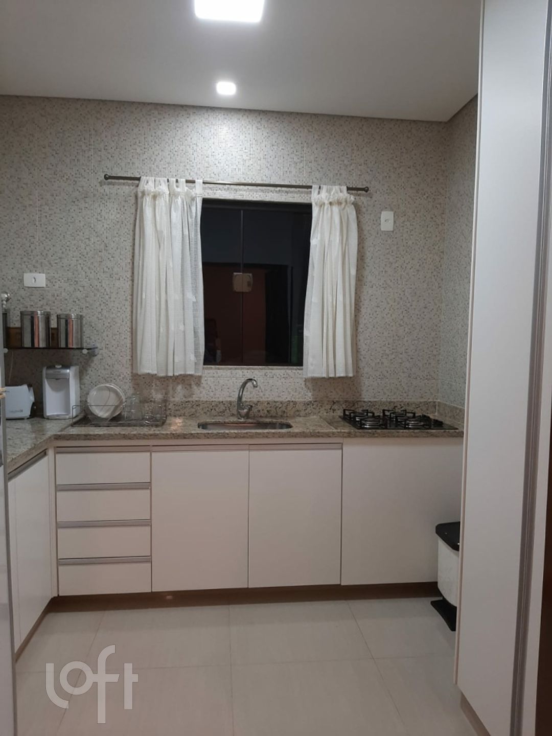 Casa à venda com 4 quartos, 270m² - Foto 17