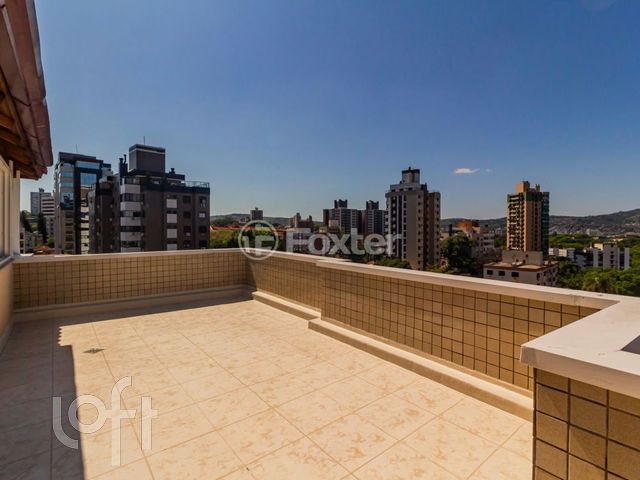 Apartamento com 140m², 3 dormitórios, 1 suíte, 1 vaga, Petrópolis em Porto Alegre