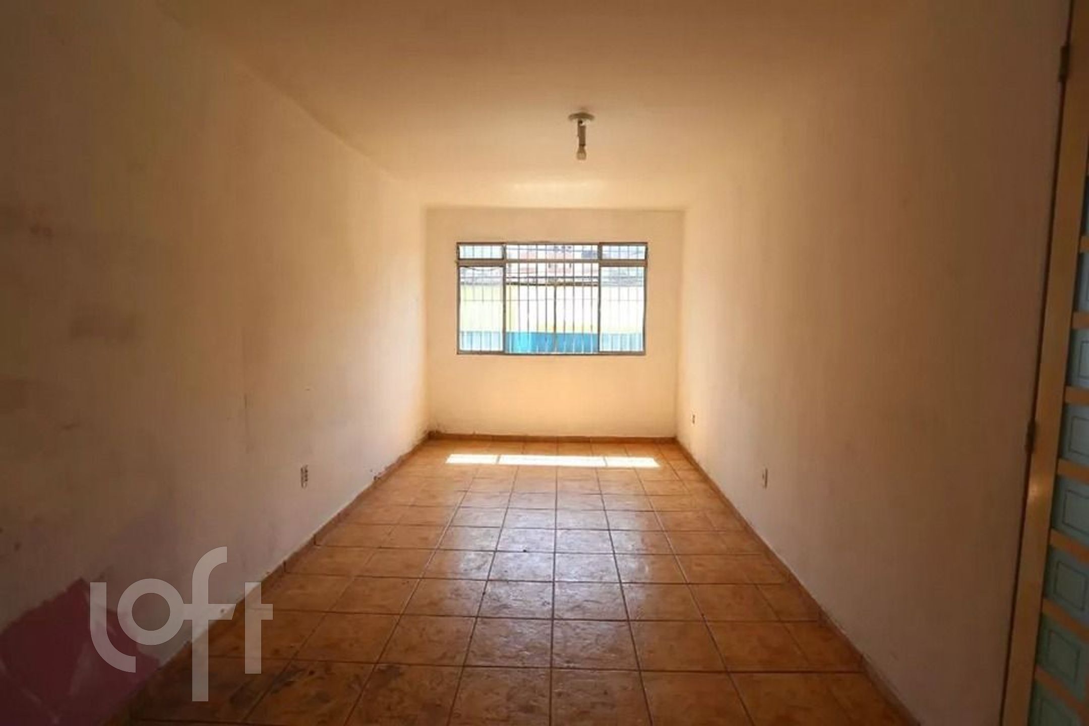 Casa à venda com 2 quartos, 60m² - Foto 1