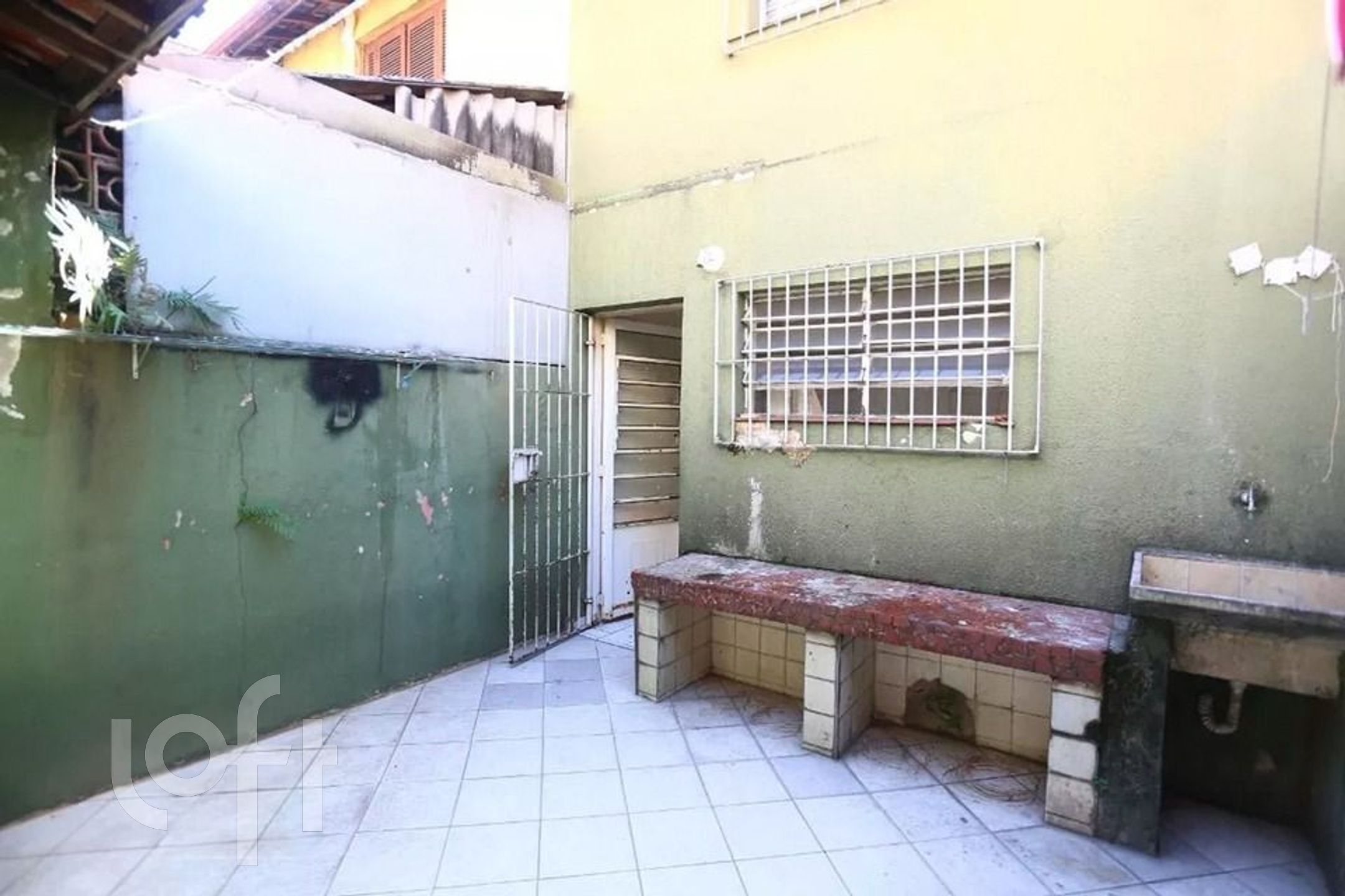 Casa à venda com 2 quartos, 60m² - Foto 24