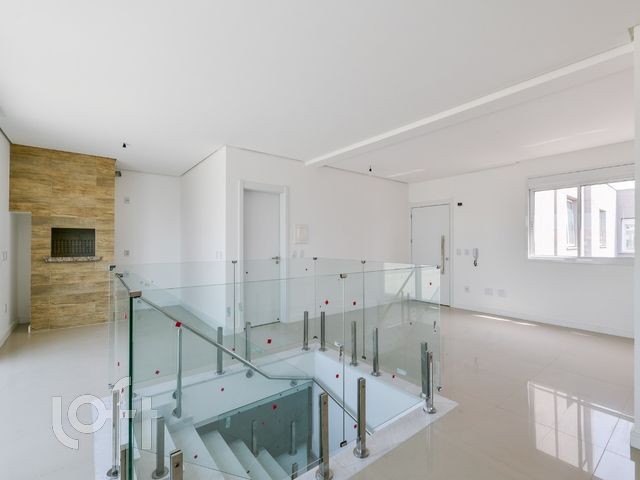 Apartamento com 243m², 3 dormitórios, 1 suíte, 2 vagas, Higienópolis em Porto Alegre