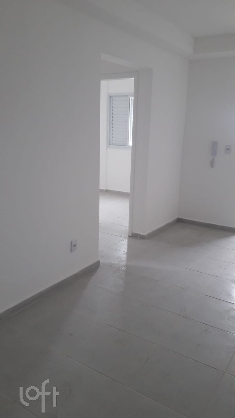 Apartamento à venda com 2 quartos, 37m² - Foto 2