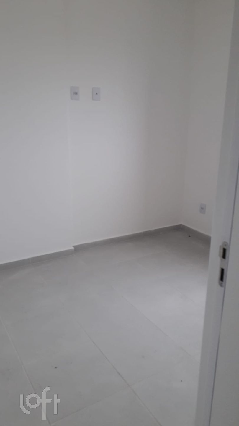 Apartamento à venda com 2 quartos, 37m² - Foto 4