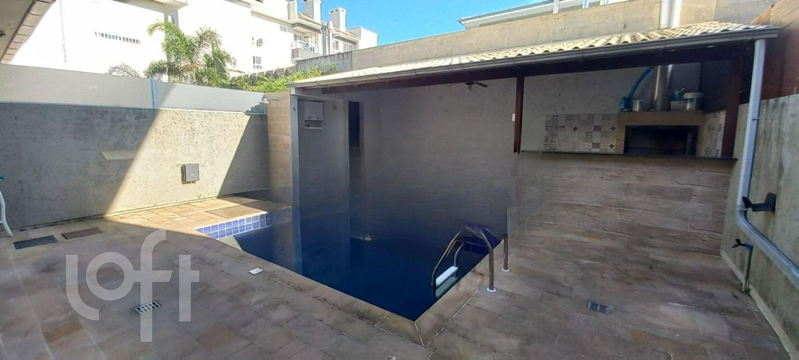 Casa Residencial com 134m², 2 quartos, 1 suíte, 1 garagem, no bairro Cachoeira do bom Jesus em Florianópolis