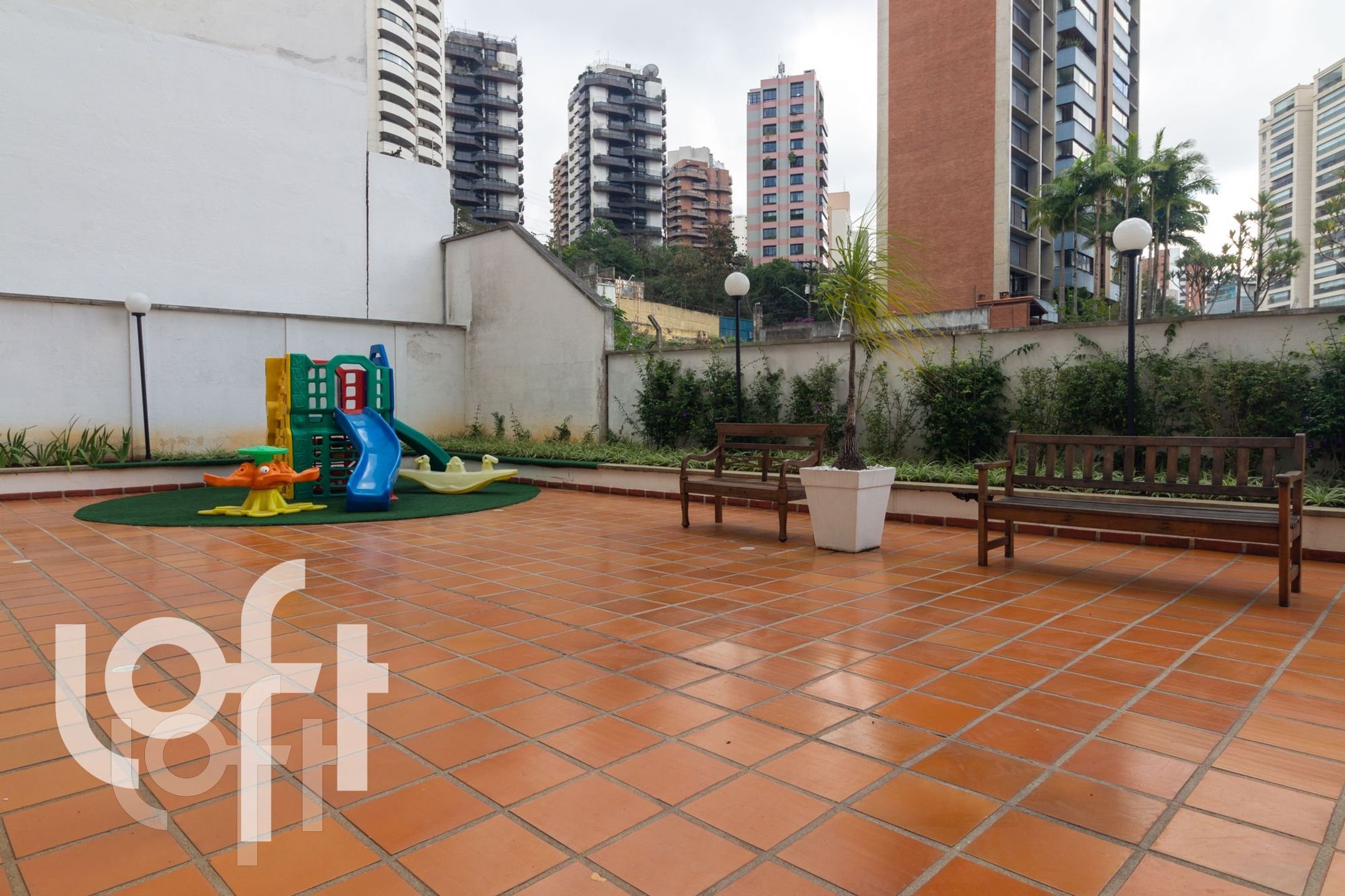 Apartamento à venda com 3 quartos, 154m² - Foto 12