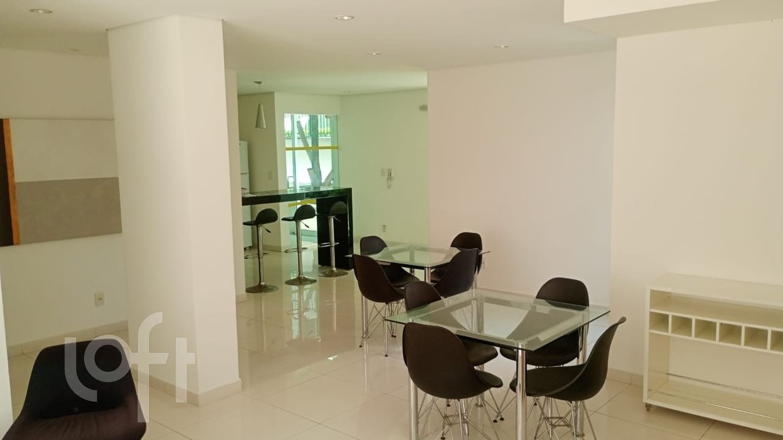 Apartamento à venda com 2 quartos, 80m² - Foto 21