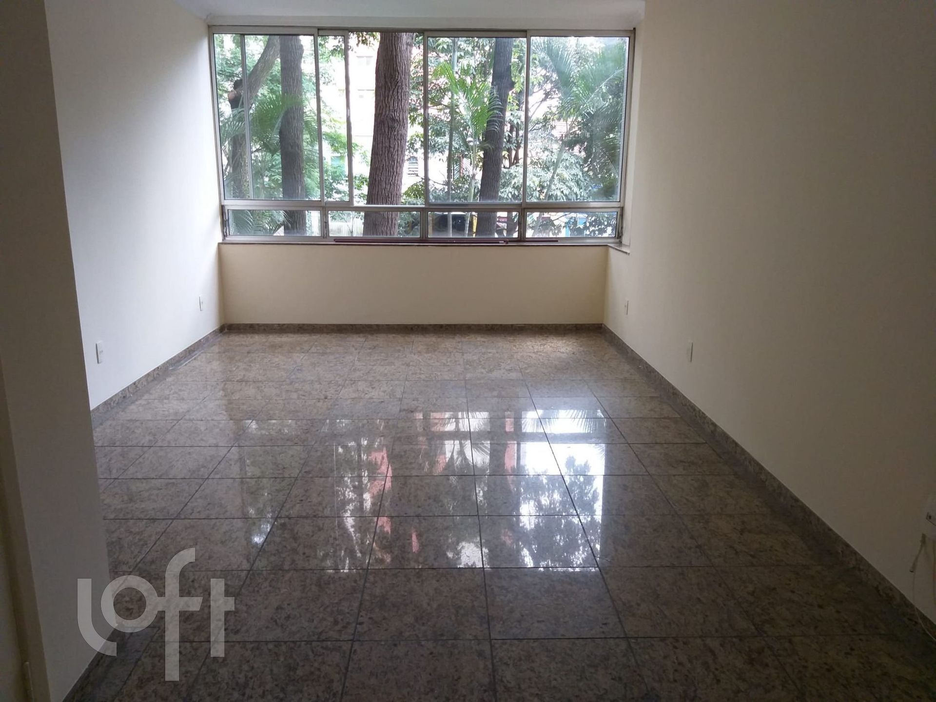 Apartamento à venda com 3 quartos, 111m² - Foto 1