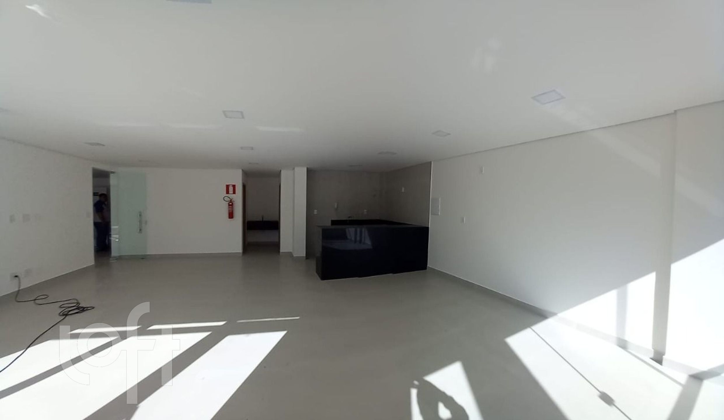 Apartamento à venda com 2 quartos, 110m² - Foto 37