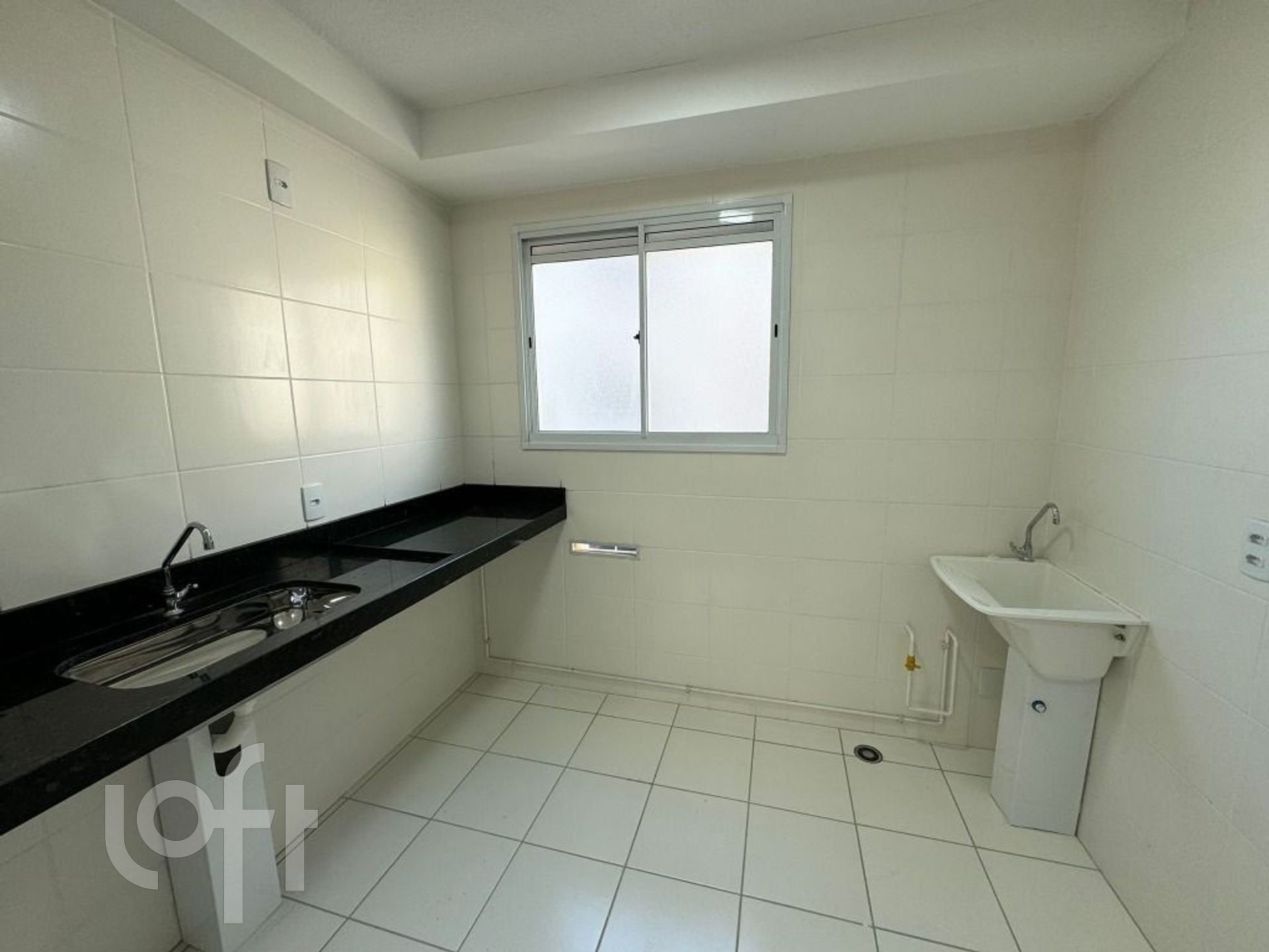 Apartamento à venda com 2 quartos, 42m² - Foto 3