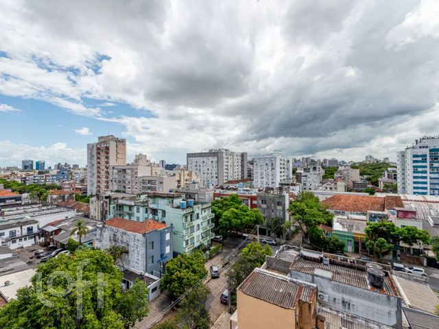 Apartamento com 81m², 3 dormitórios, 1 suíte, 3 vagas, Santana em Porto Alegre