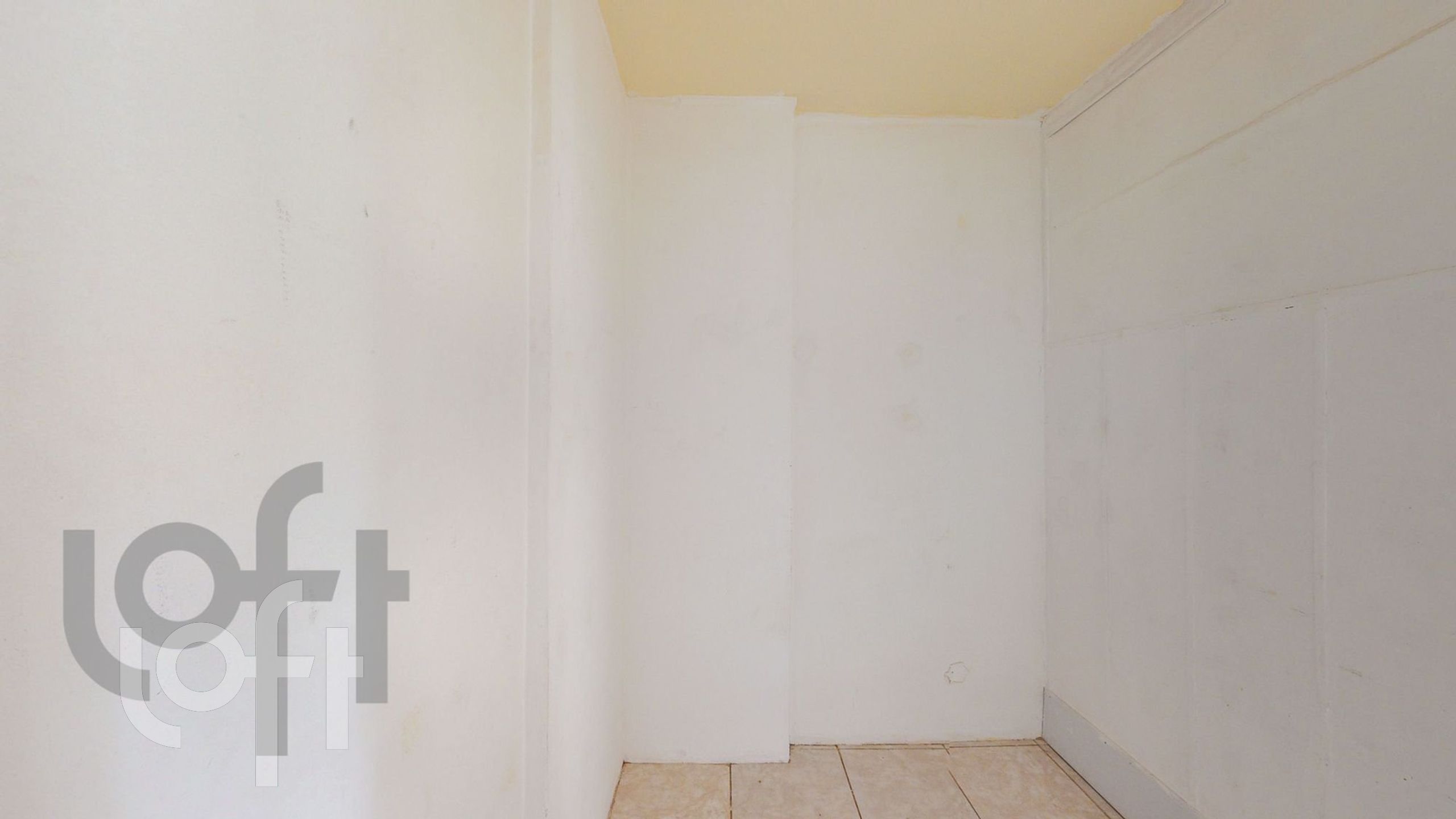 Apartamento à venda com 1 quarto, 40m² - Foto 2