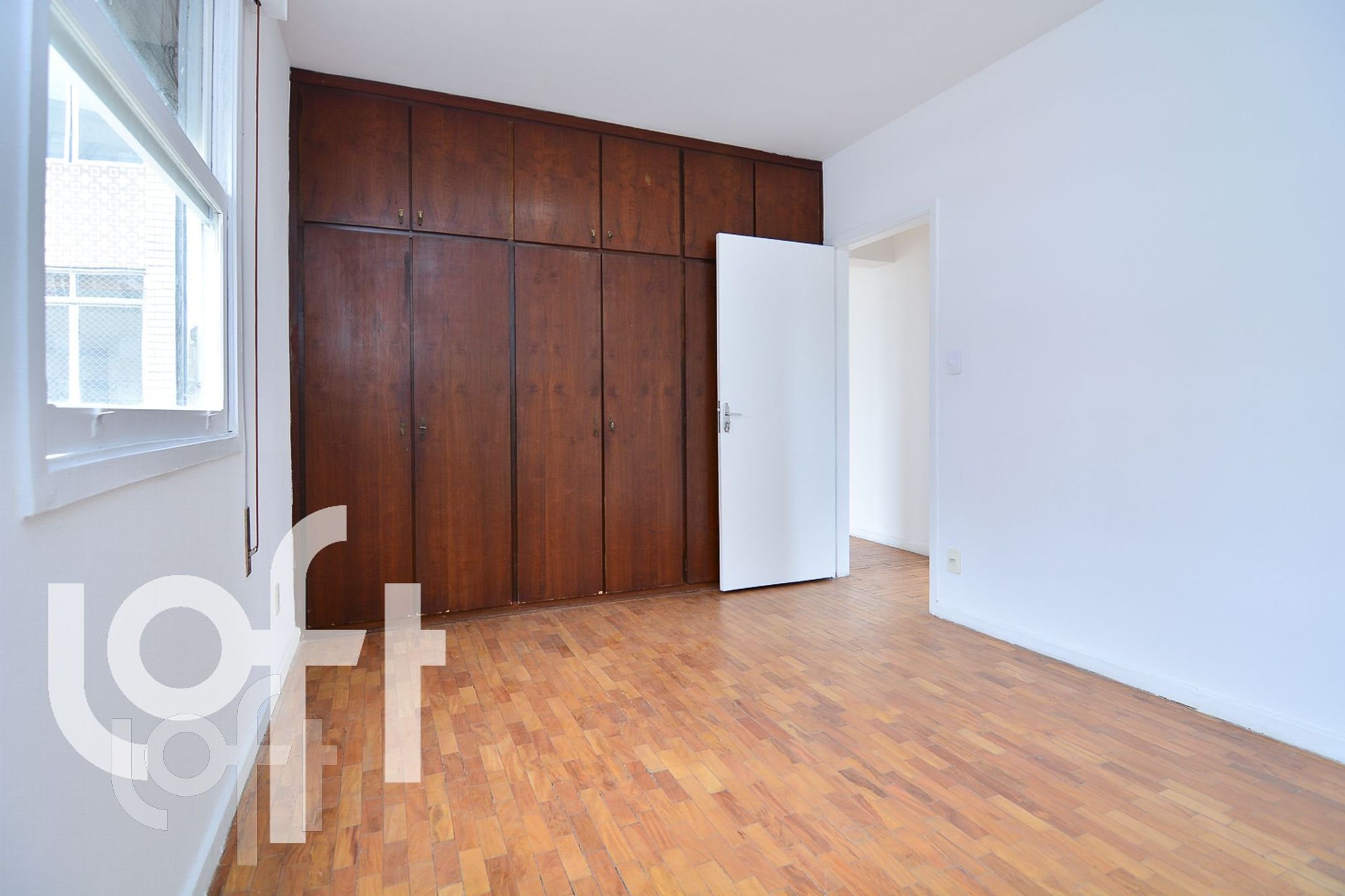 Apartamento à venda com 2 quartos, 84m² - Foto 4