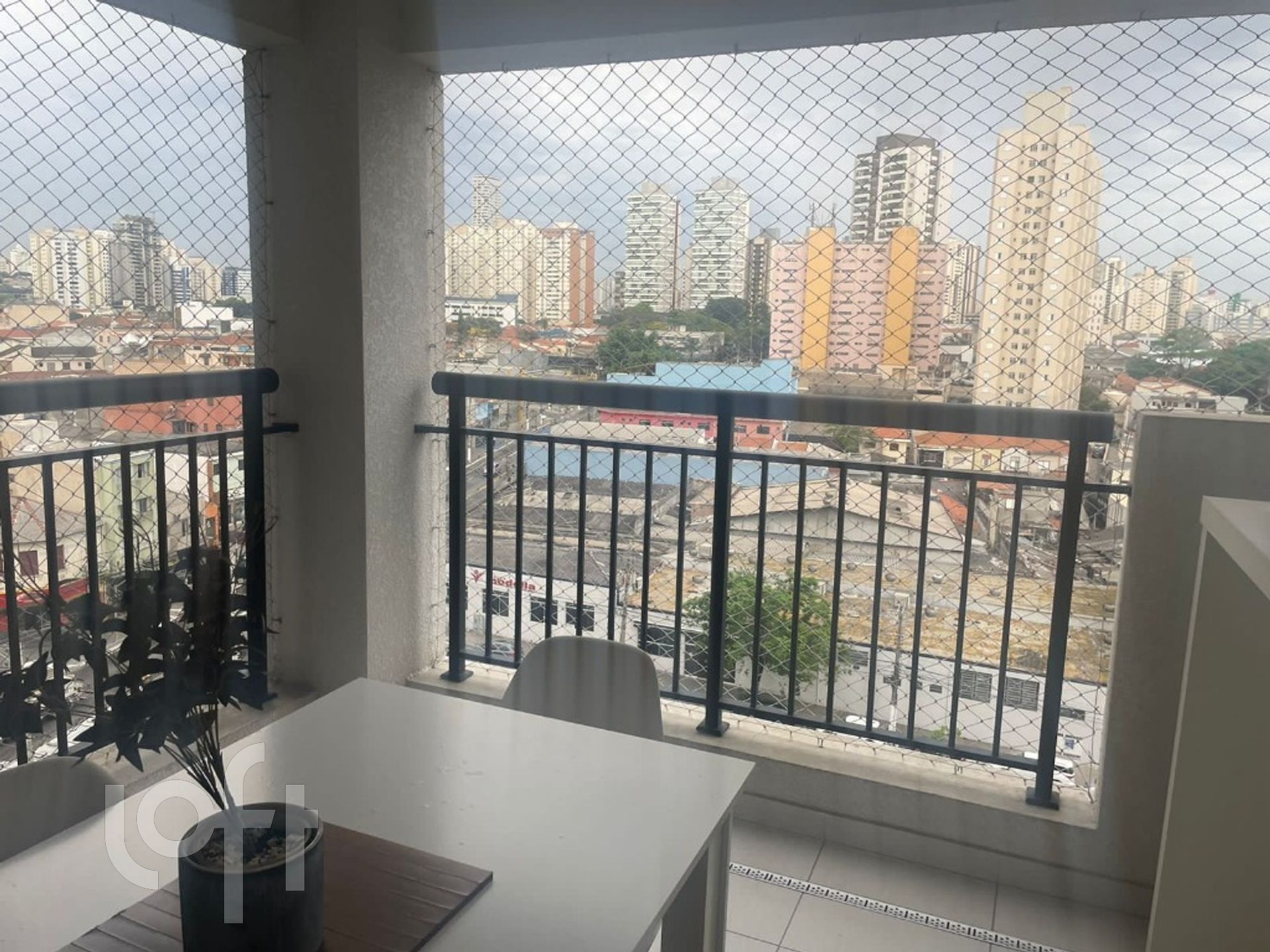 Apartamento à venda com 2 quartos, 66m² - Foto 2