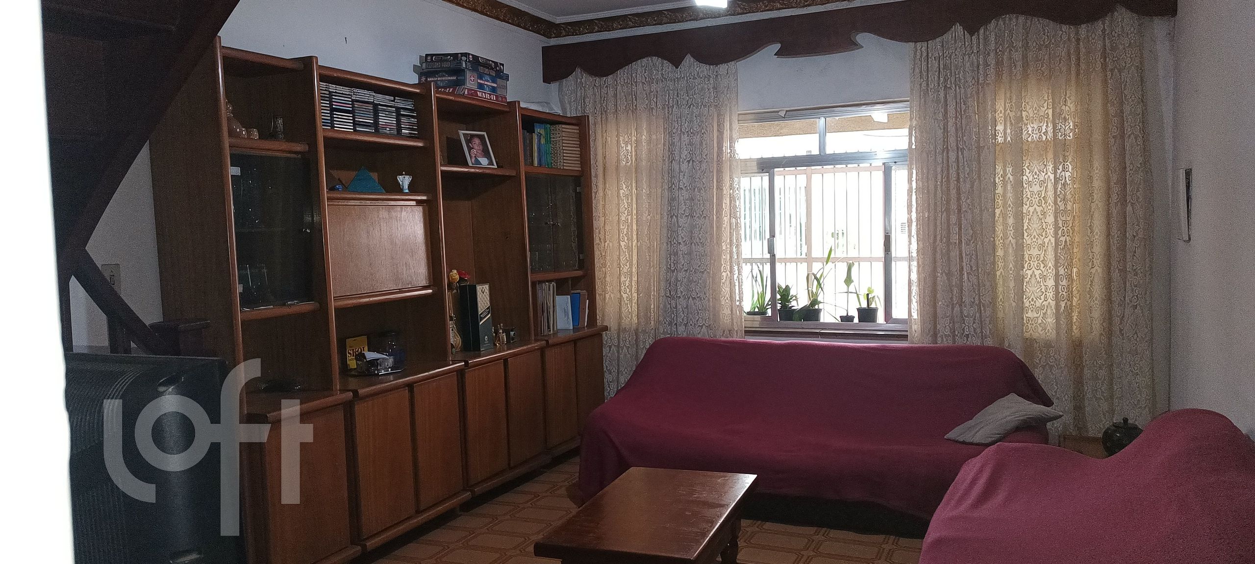 Casa à venda com 3 quartos, 100m² - Foto 1