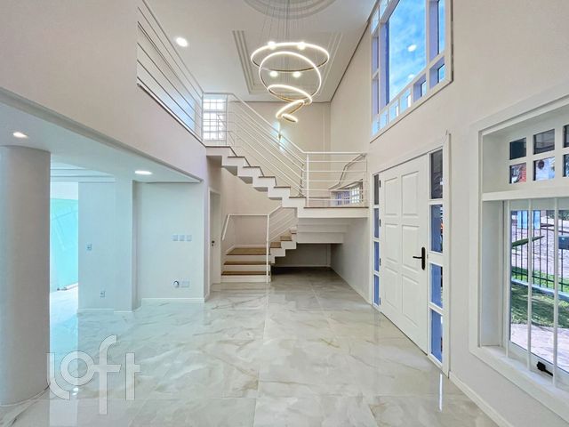 Casa com 356m², 4 dormitórios, 1 suíte, 6 vagas, Chácara das Pedras em Porto Alegre