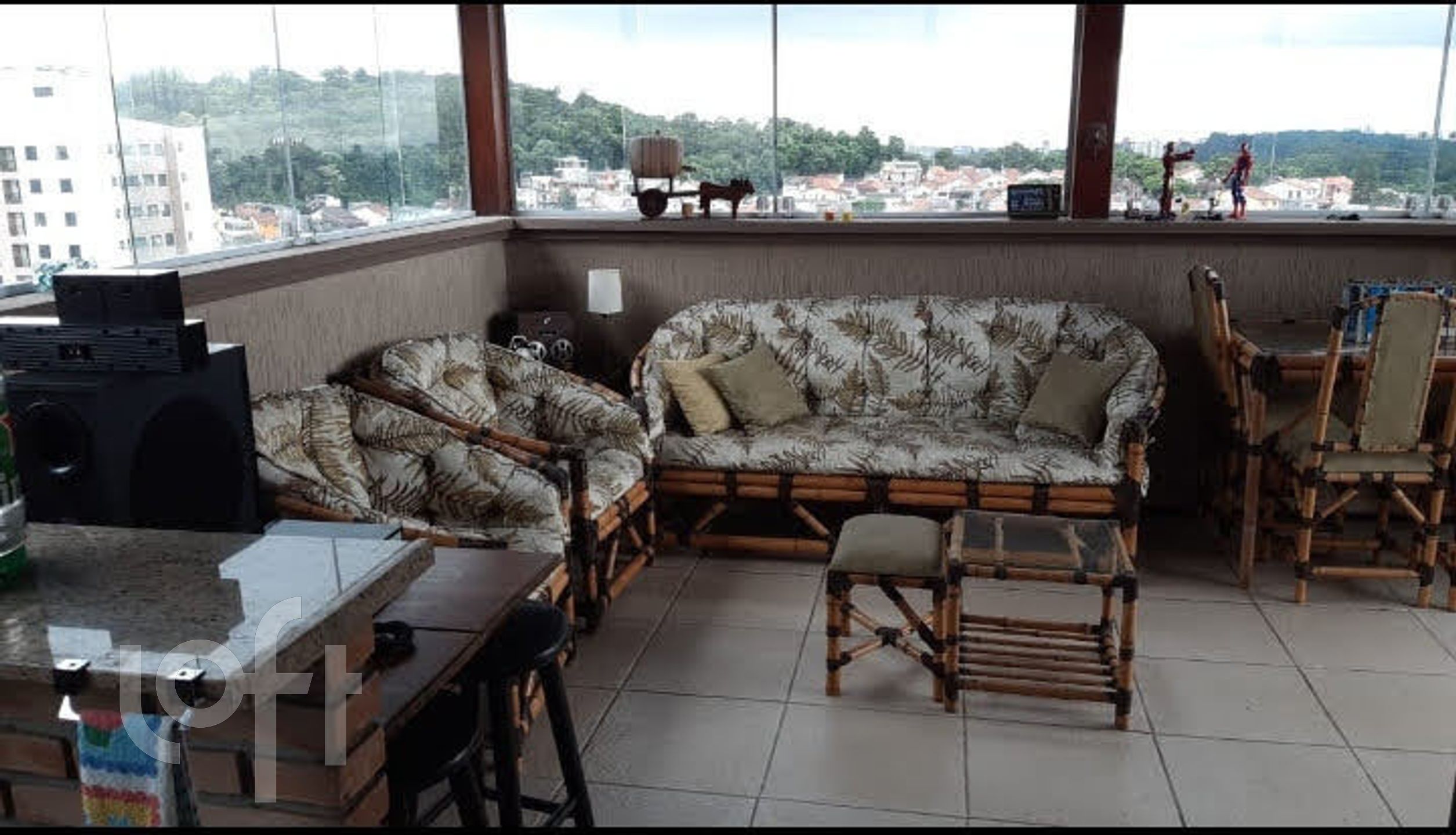 Casa de Condomínio à venda com 3 quartos, 245m² - Foto 1