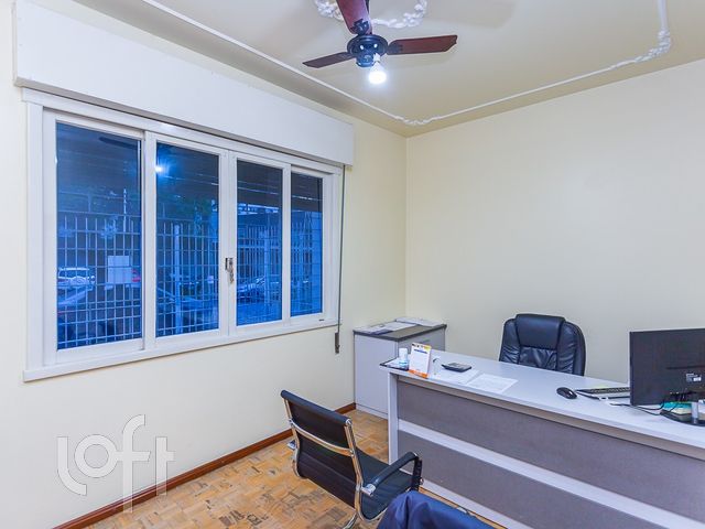 Casa com 114m², 4 dormitórios, 1 vaga, São João em Porto Alegre