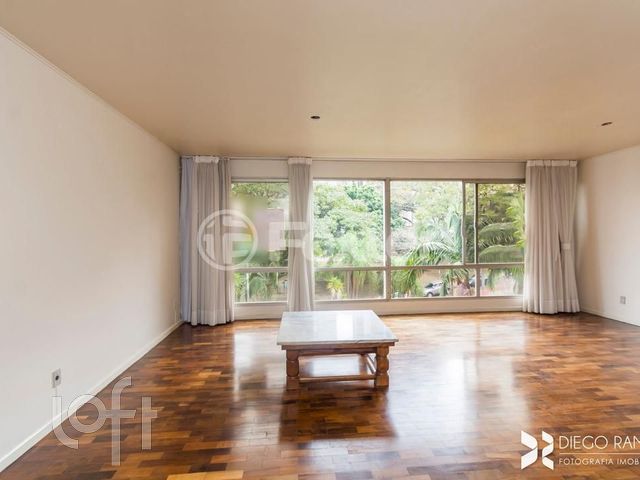 Apartamento com 126m², 3 dormitórios, 1 suíte, 1 vaga, Rio Branco em Porto Alegre