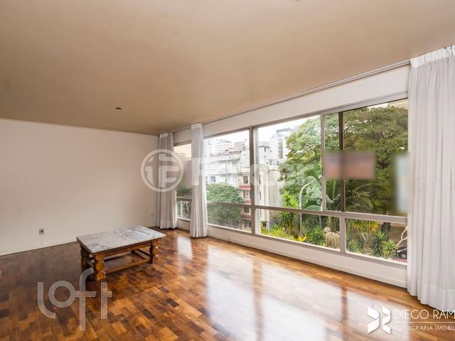 Apartamento com 126m², 3 dormitórios, 1 suíte, 1 vaga, Rio Branco em Porto Alegre