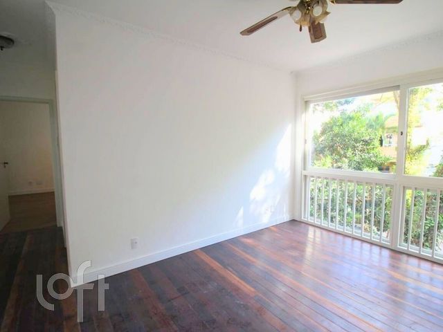 Apartamento com 73m², 2 dormitórios, Auxiliadora em Porto Alegre