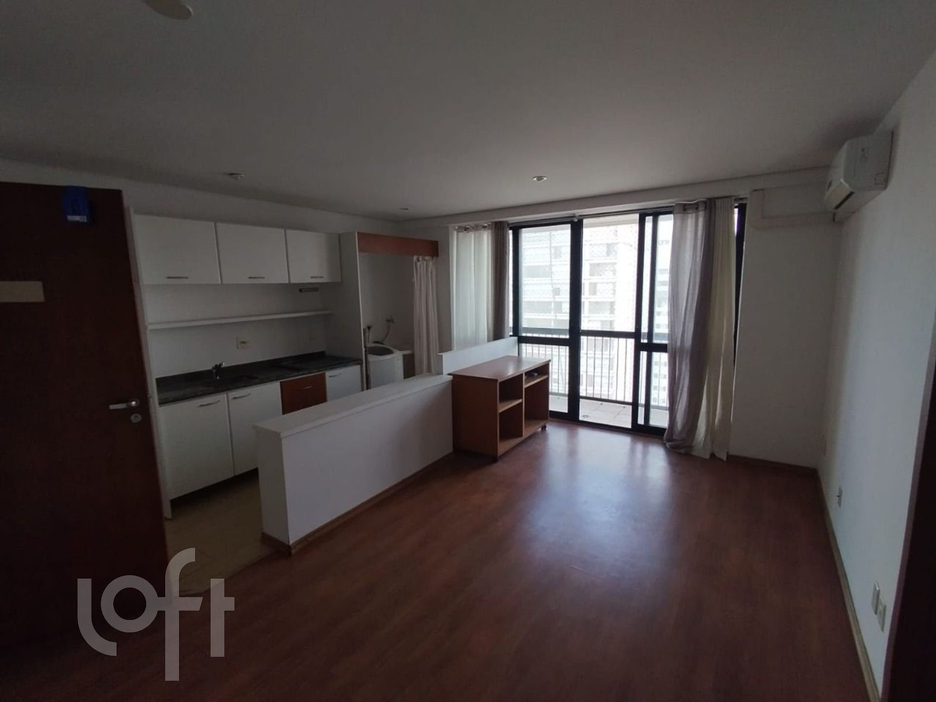 Apartamento à venda com 1 quarto, 43m² - Foto 1