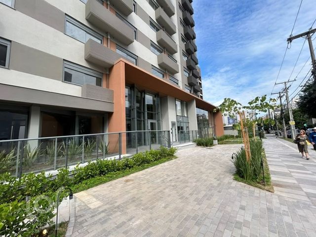 Apartamento com 26m², 1 dormitório, Rio Branco em Porto Alegre