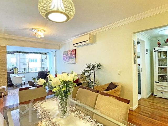 Apartamento com 109m², 3 dormitórios, 1 suíte, 1 vaga, Cristo Redentor em Porto Alegre